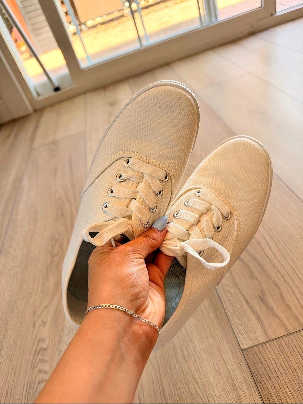 Sneakers Like New